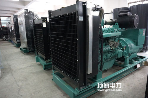 玉柴500千瓦柴油發(fā)電機多少錢？500千瓦發(fā)電機組參數(shù)