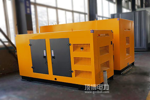集裝箱式柴油發(fā)電機(jī)組的優(yōu)點(diǎn)有哪些？戶(hù)外機(jī)組一定要選擇靜音箱